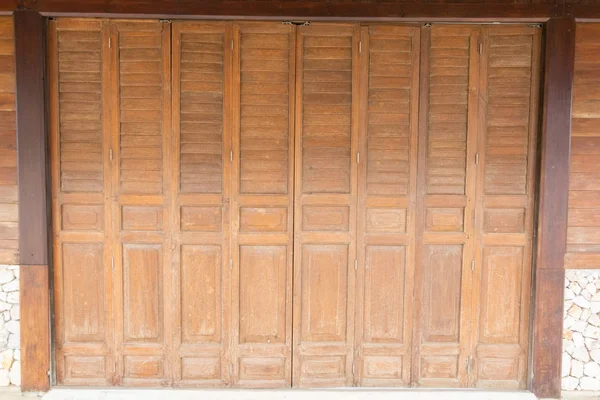 Old wooden door background texture at Pilok,Thong Pha Phum National Park kanchanaburi , Thailand — 스톡 사진