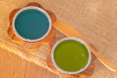 Hindistan cevizi sütü jölesi, Tahta tabakta Tayland tatlısı