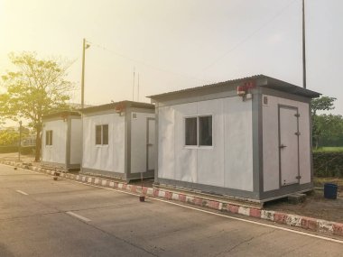konteynır geçici ofisi inşaat alanında