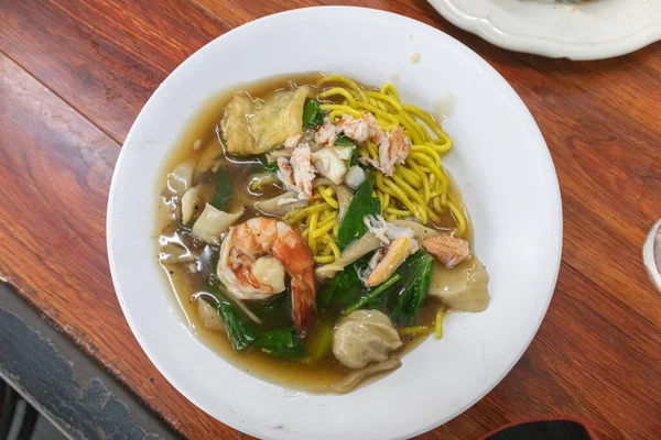 Eggs noodles with Seafood in Gravy Sauce, Satun province southern of Thailand — Stock Photo, Image