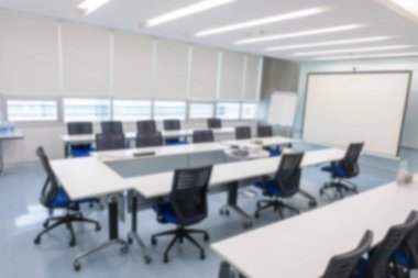 Boş modern toplantı odasının bulanık ve soyut arka planı, toplantı odası.