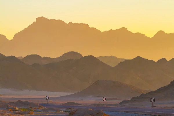 Desert at dawn — Stock Photo, Image
