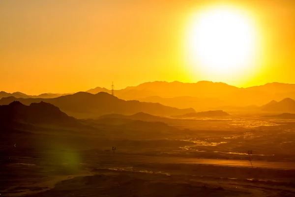 Desierto al amanecer —  Fotos de Stock