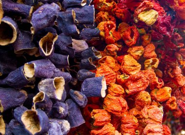 Kuru patlıcan, biber ve domates