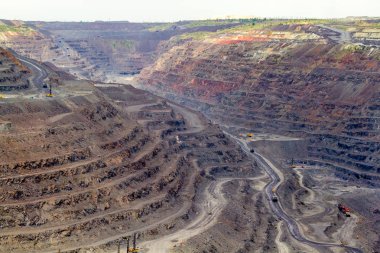 Madencilik ve işleme tesisi Poltava kariyer