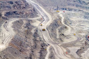 Madencilik ve işleme tesisi Poltava kariyer