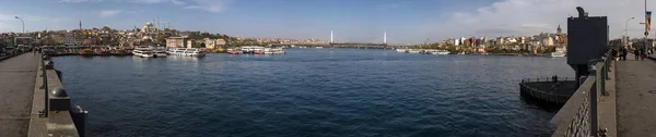 Panorama of Golden Horn Bay from Galata Bridge — Stock Photo, Image