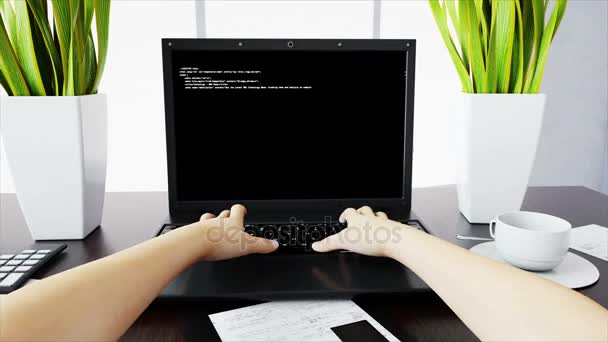 Hände auf der Tastatur. Arbeitsbereich. Büroarbeit. realistische 4k-Animation. — Stockvideo