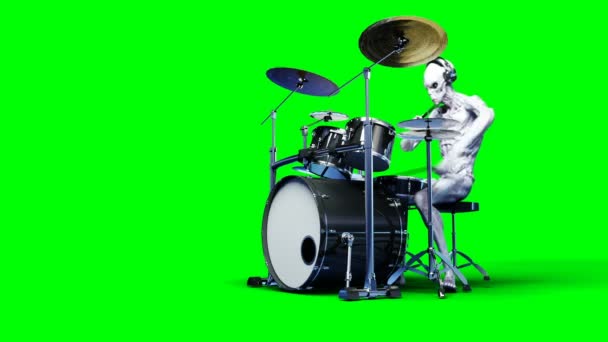 Смішний інопланетянин грає на барабанах. Реалістичні рухи та затірки для шкіри. Знімок зеленого екрана 4K . — стокове відео