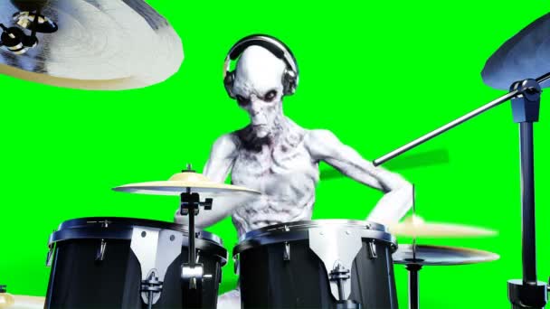 滑稽的外星人在鼓上玩耍。逼真的运动和皮肤着色。4k 绿色屏幕素材. — 图库视频影像