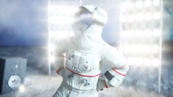 Funny astronaut dancing on the moon. Realistic 4k animation. — Stock Video