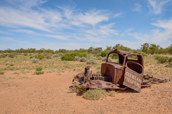Camion relitto abbandonato — Foto Stock