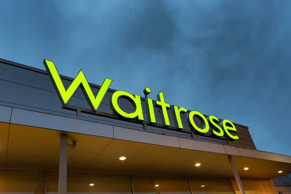 Waitrose obchod znamení — Stock fotografie