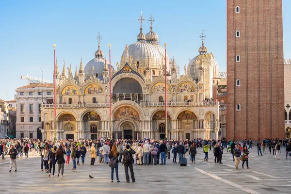 Venice Itália Outubro 2017 Turistas Piazza San Marco Veneza Dia — Fotografia de Stock