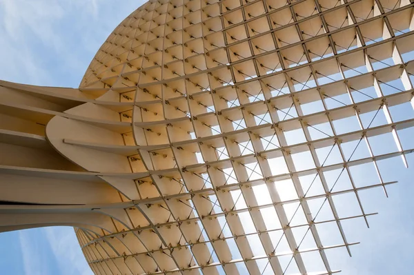 Seville, Sp 'deki Metropol Şemsiye binasının mimari detayları.