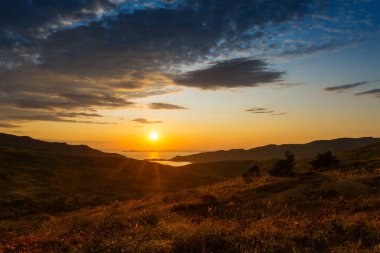 Gamov için Rus Uzak Doğu Yarımadası. Sunset Bay na üzerinde