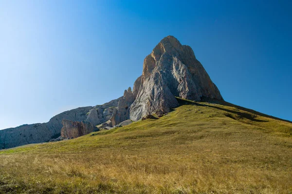 Kaukasiska bergen i regionen Adygea, Krasnodar. — Stockfoto