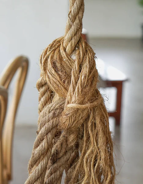 Tie rope knot