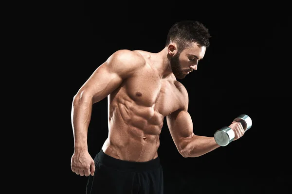 Μυϊκή bodybuilder τύπος κάνει ποζάρει — Φωτογραφία Αρχείου