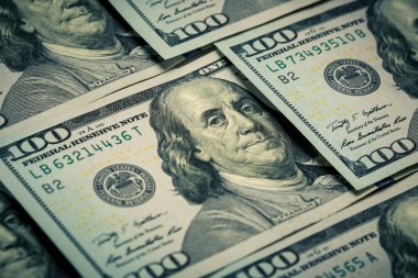 100 Doları çok yakın çekim arka plan faturaları