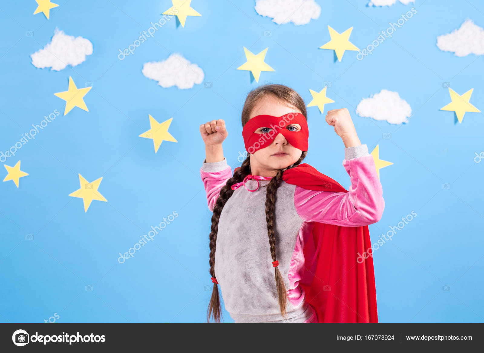 blondinka-s-parnem-doma