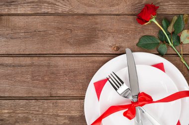 Romantik bir akşam yemeği kavramı. Sevgililer günü veya teklif arka plan.