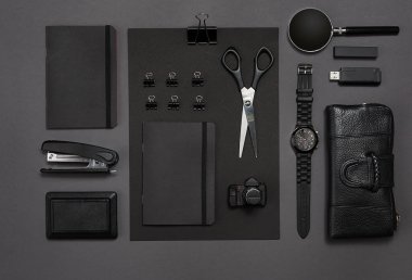 office öğeleri ve iş öğelerini bir masa üzerine iş yeri. marka için kavram. Üstten Görünüm.