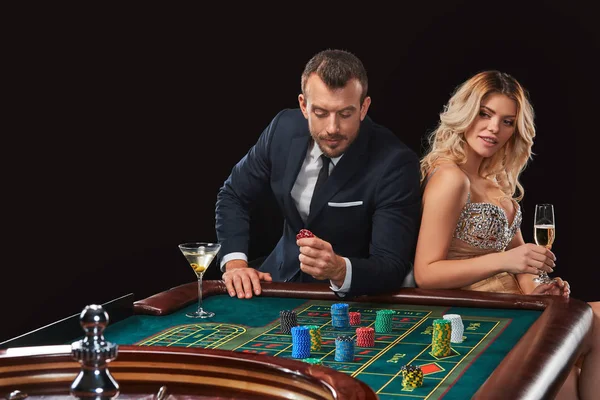 casino rulet oynamaya çift kazanır.