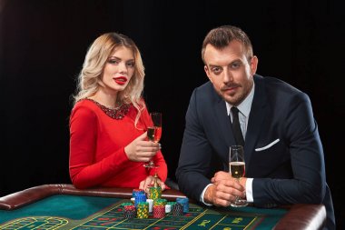 casino rulet oynamaya çift kazanır.