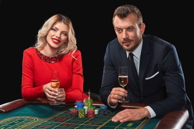 casino rulet oynamaya çift kazanır.