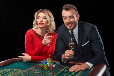 casino rulet oynamaya çift kazanır.