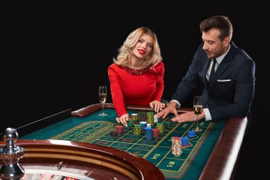 casino rulet oynamaya çift kazanır.