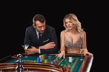 casino rulet oynamaya çift kazanır.