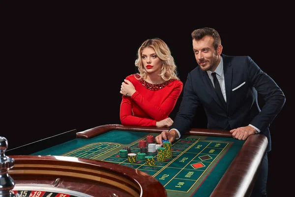 casino rulet oynamaya çift kazanır.