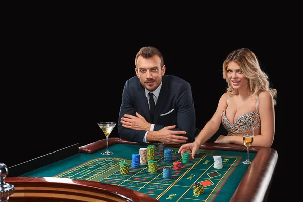 casino rulet oynamaya çift kazanır.