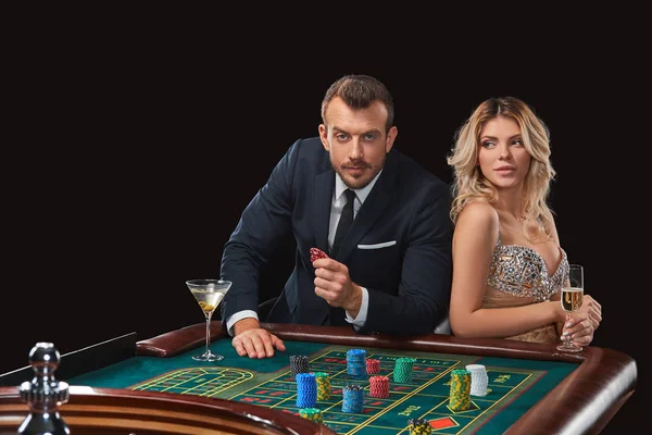 casino rulet oynamaya çift kazanır.
