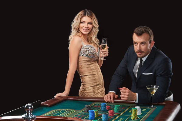 casino rulet oynamaya çift kazanır.