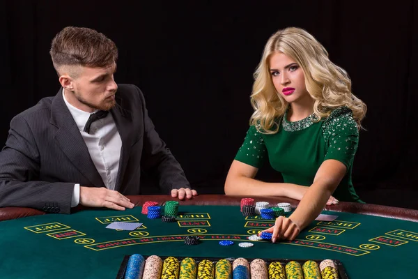 masada poker oynamaya Çift