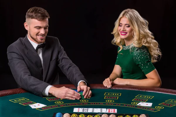 masada poker oynamaya Çift.