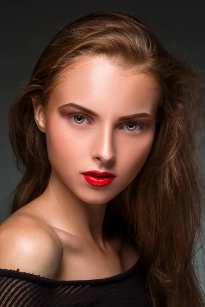Beauty woman face closeup isolated on black background. Beautiful — Stock Photo, Image