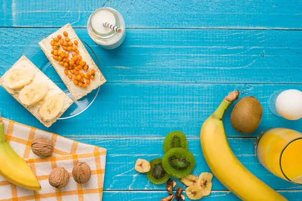 Yumurtalı ekmek taze çilek ile Kahvaltı