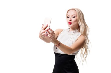 selfie izole beyaz zemin üzerine yapıyor sarışın