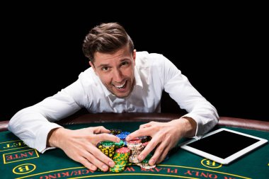 mutlu oyuncu online poker