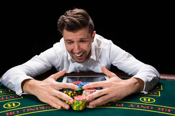 Giocatore felice poker online — Foto Stock