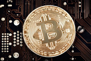 Bitcoin. Yeni sanal para. Bitcoins yalan ekran kartı incelemesi kavramı üzerine.