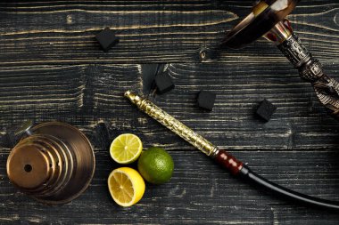 Turuncu karışımı bir tütün lezzet ile Arap nargile
