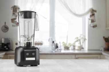 Blender ve mutfak ahşap masa