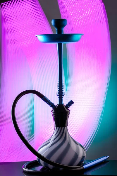 Niebieski hookah Wschodniej na kolorowe tło — Zdjęcie stockowe