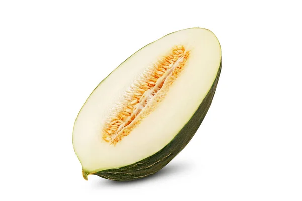 La moitié d'un délicieux melon tendral vert en coupe transversale, isolé sur fond blanc avec un espace de copie pour le texte ou les images. Vue latérale. Gros plan. — Photo