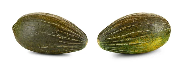 Dois melões tendrais saborosos, doces e verdes isolados em fundo branco com espaço de cópia para texto ou imagens. Vista lateral. Close-up shot. — Fotografia de Stock